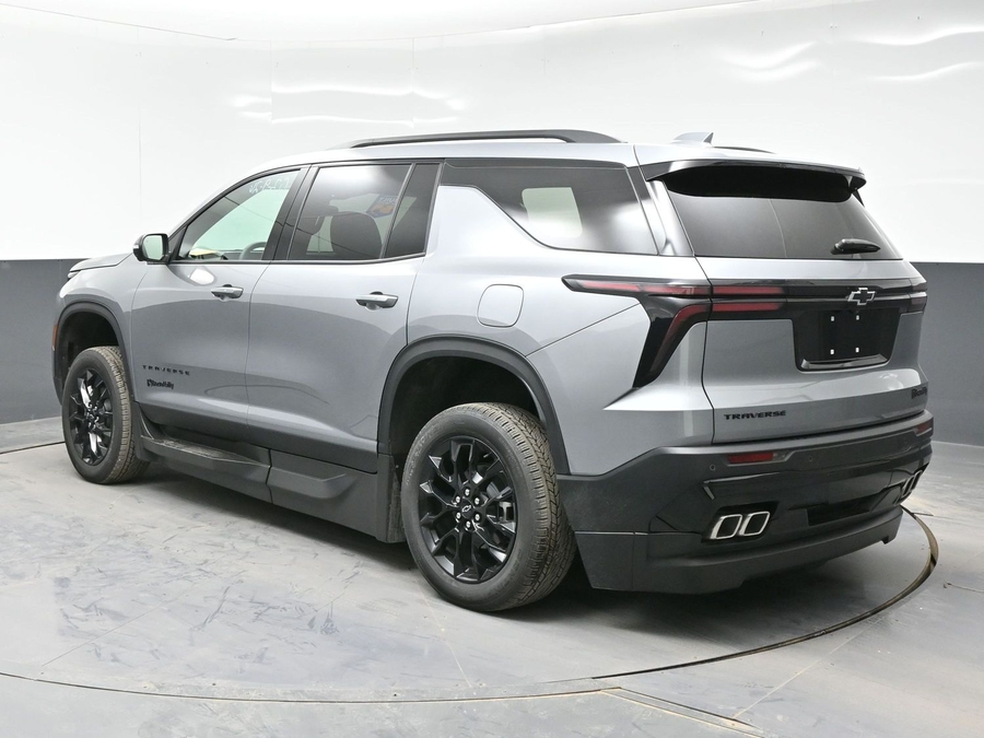 New 2025 Chevrolet Traverse 1LT Midnight - BraunAbility Side Entry Entry In Floor Automatic Ramp