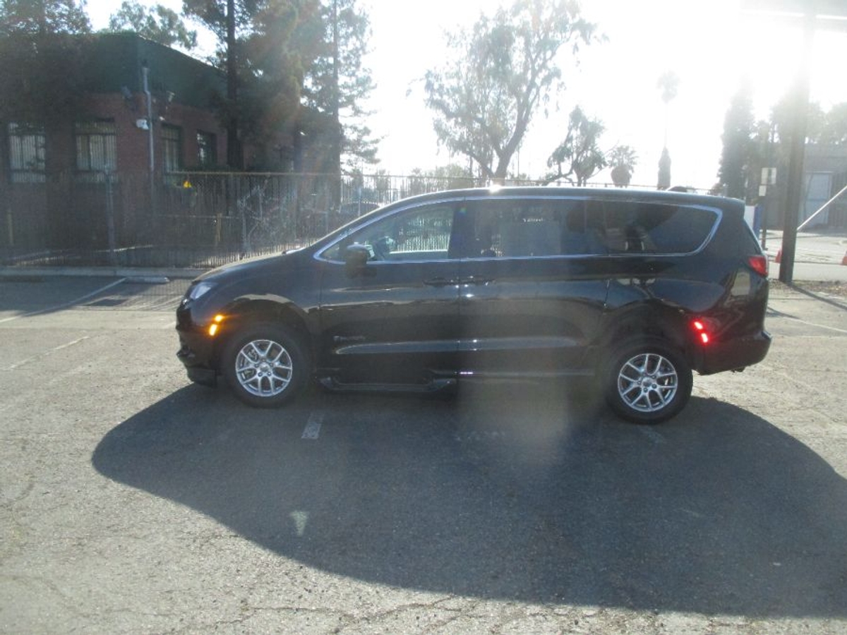 2023 CHRYSLER VOYAGER - Image 7
