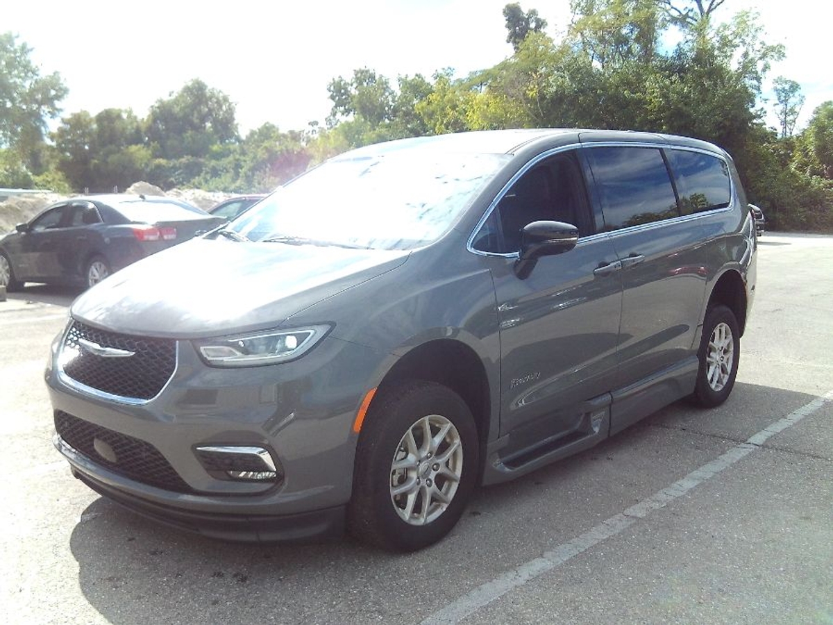 2025 CHRYSLER PACIFICA - Image 3