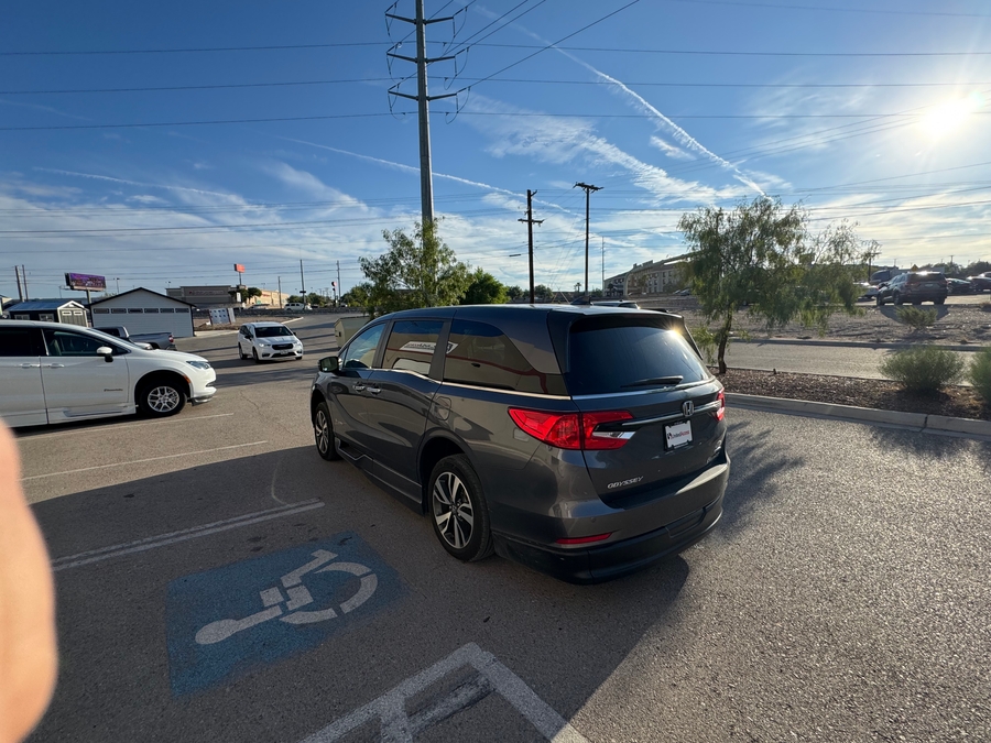 Used 2024 Honda Odyssey EX-L - BraunAbility Side Entry Entry In Floor Automatic Ramp