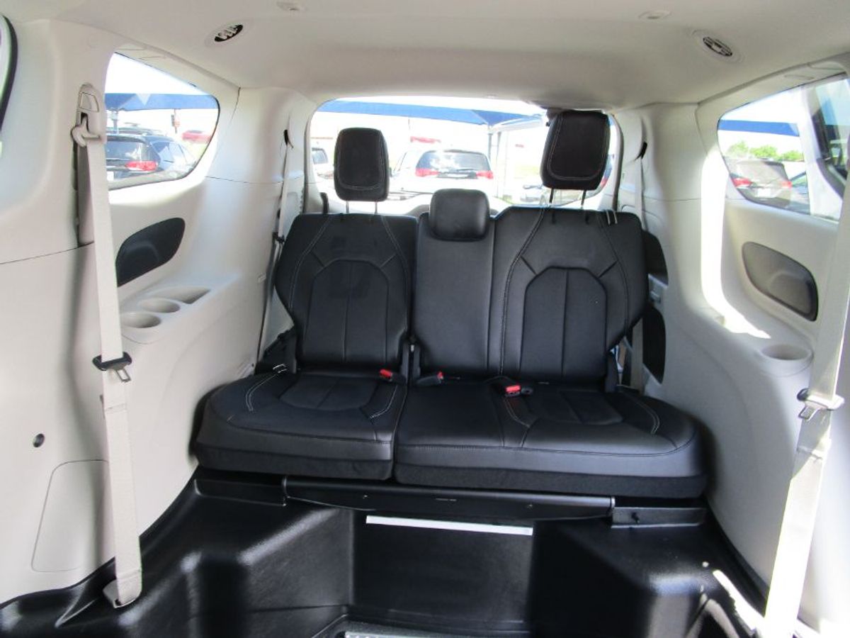 2023 CHRYSLER PACIFICA - Image 21