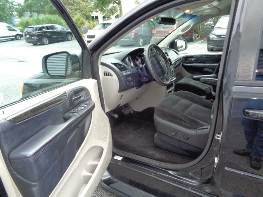 Used 2014 Dodge Grand Caravan SXT - VMI Side Entry Entry In Floor Automatic Ramp