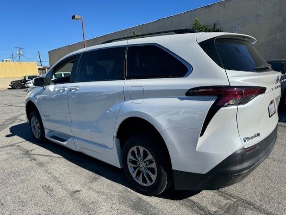 2022 TOYOTA SIENNA - Image 6