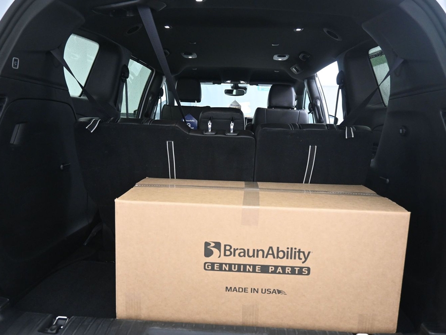 Used 2025 Chrysler Pacifica Select Safety - BraunAbility Side Entry In Floor Automatic Ramp