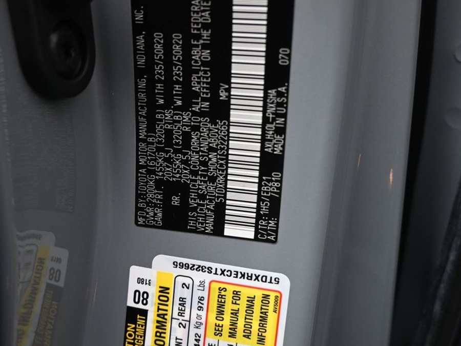 New 2026 Toyota Sienna Hybrid XSE Sport - BraunAbility Side Entry In Floor Automatic Ramp