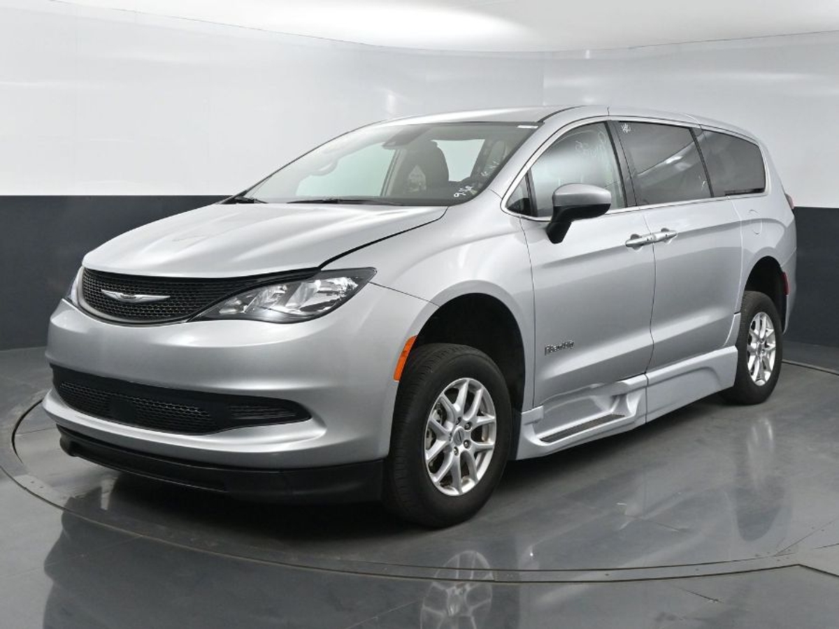 2023 CHRYSLER VOYAGER - Image 13