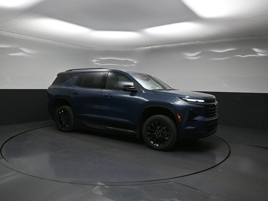 New 2026 Chevrolet Traverse 1LT Midnight - BraunAbility Side Entry Entry In Floor Automatic Ramp