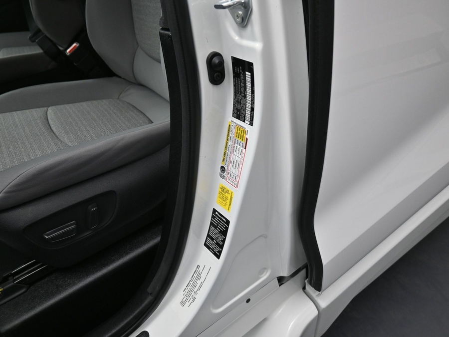 New 2026 Toyota Sienna Hybrid LE - BraunAbility Side Entry Entry Fold Out Automatic Ramp
