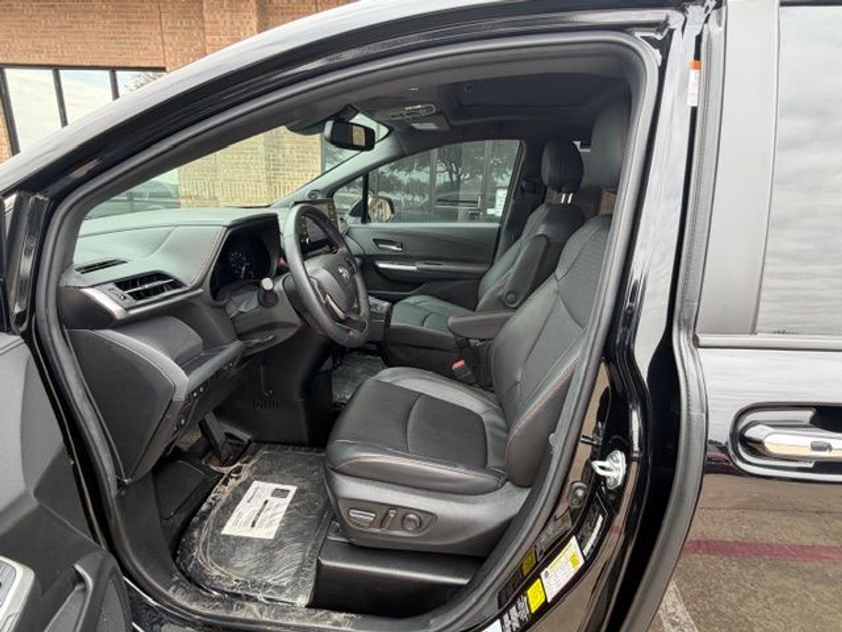 2024 TOYOTA SIENNA - Image 6