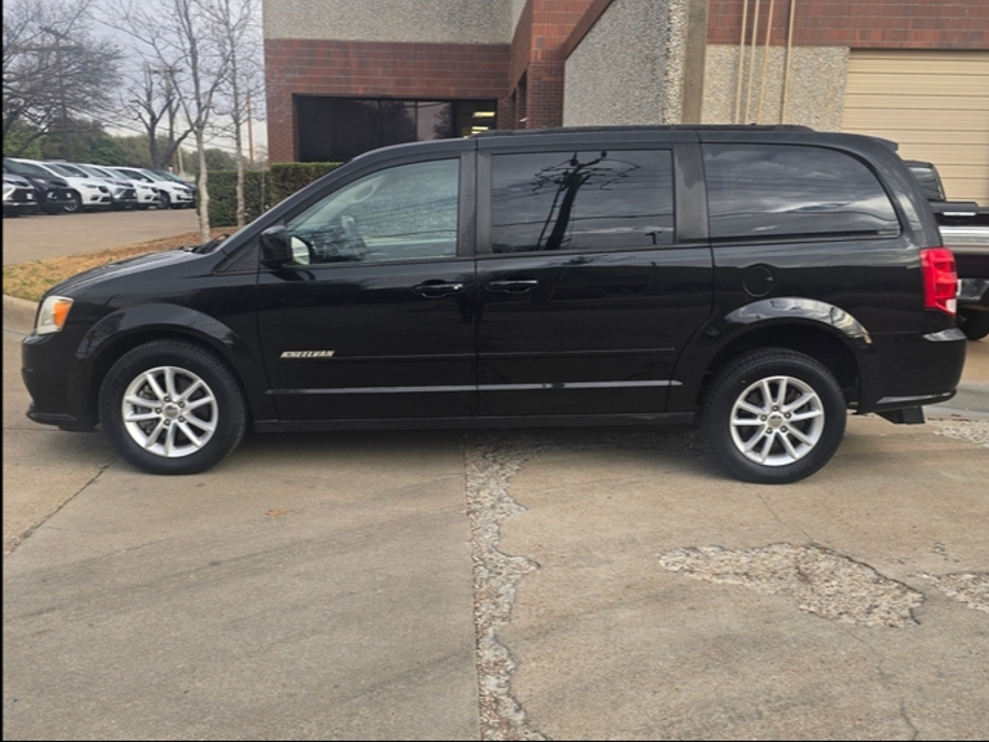 Used 2014 Dodge Grand Caravan SXT - Freedom Rear Entry Entry Fold Out Automatic Ramp