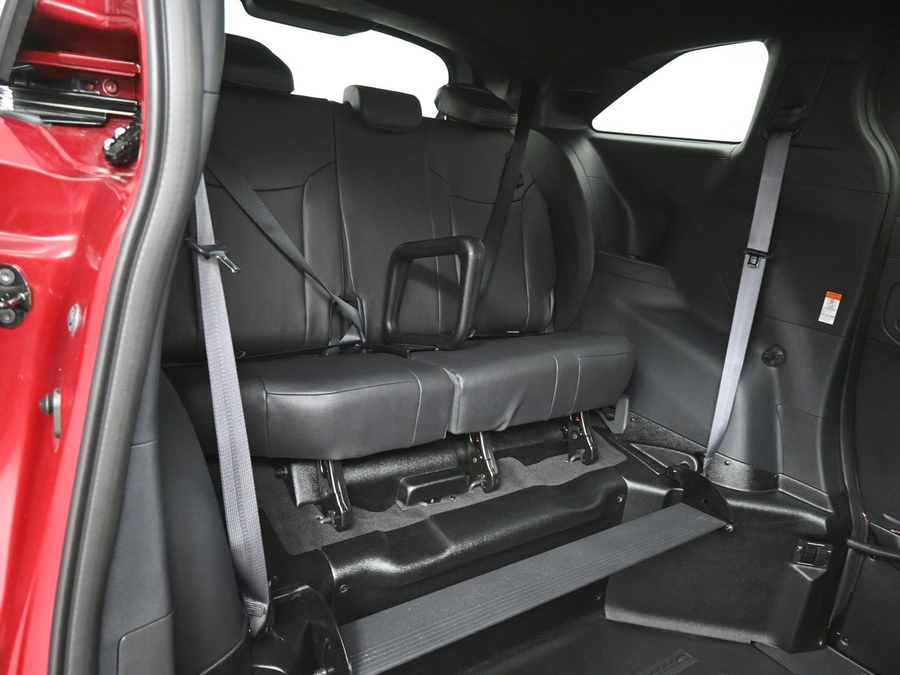New 2025 Toyota Sienna Hybrid XSE Sport - BraunAbility Side Entry Entry Fold Out Automatic Ramp