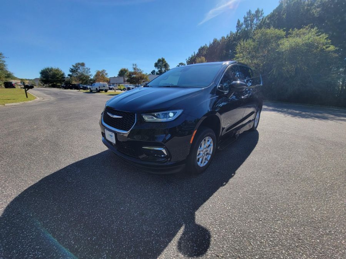 2025 CHRYSLER PACIFICA - Image 8