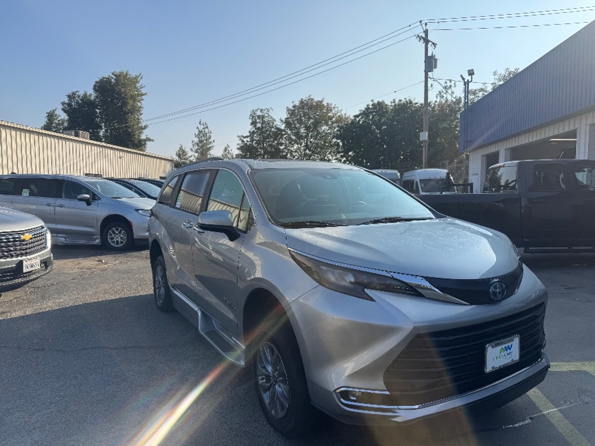 2024 TOYOTA SIENNA - Image 14