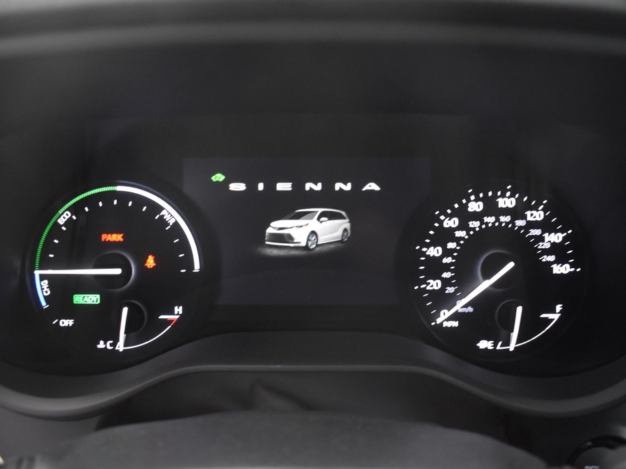 New 2025 Toyota Sienna Hybrid XLE Plus - BraunAbility Side Entry Entry In Floor Automatic Ramp