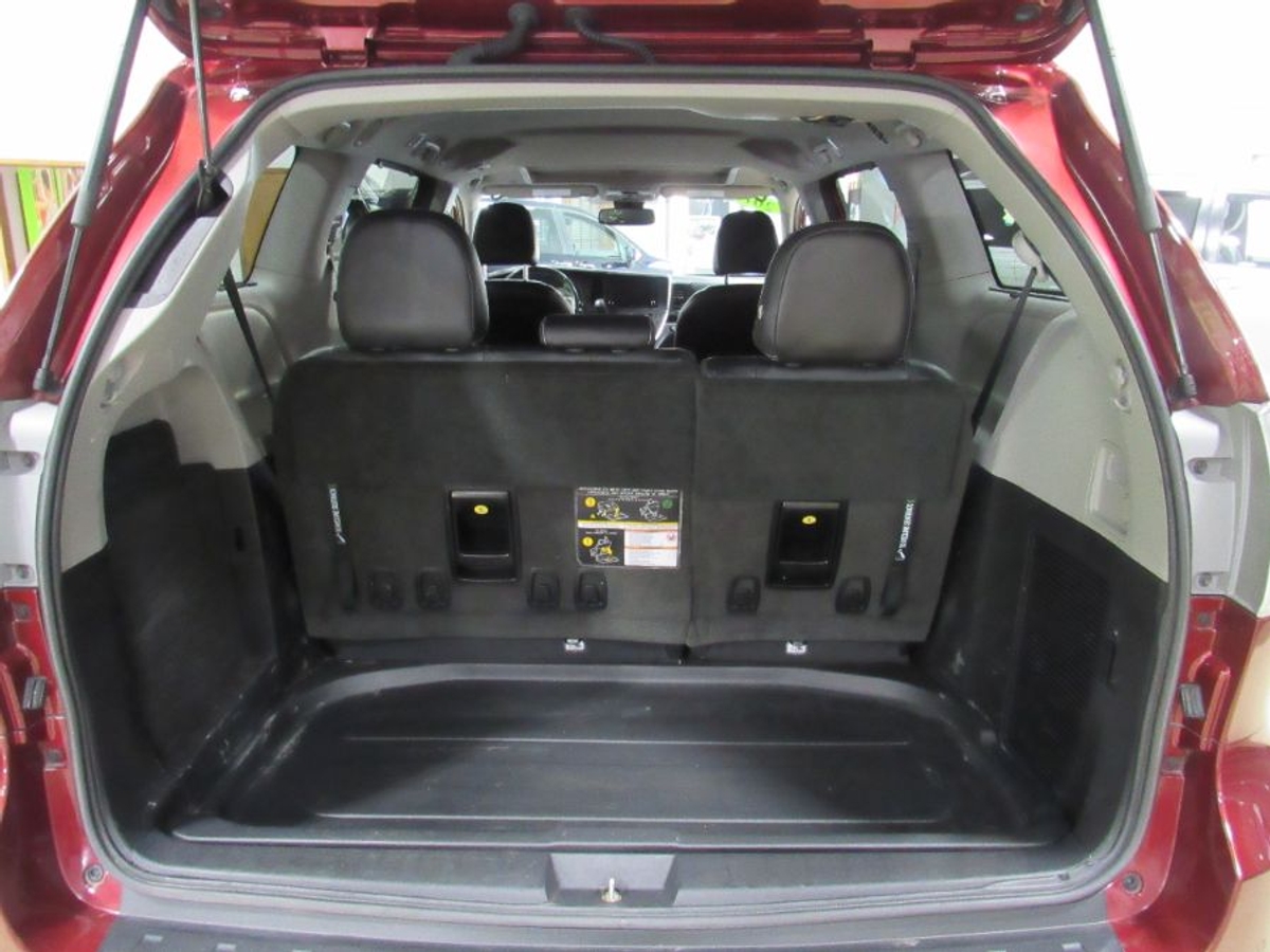 Red Toyota Sienna image number 14