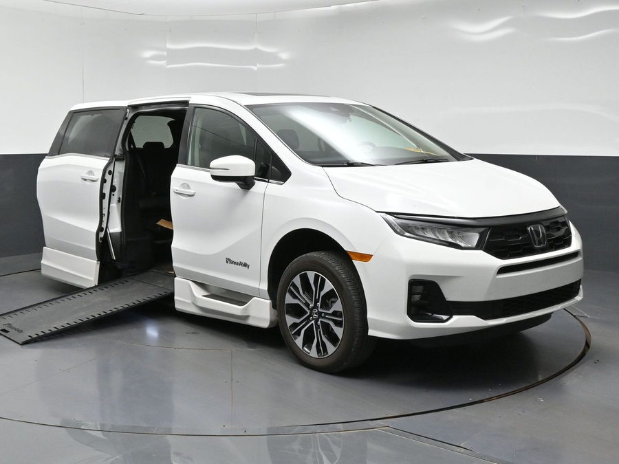 Used 2025 Honda Odyssey Elite - BraunAbility Side Entry In Floor Automatic Ramp