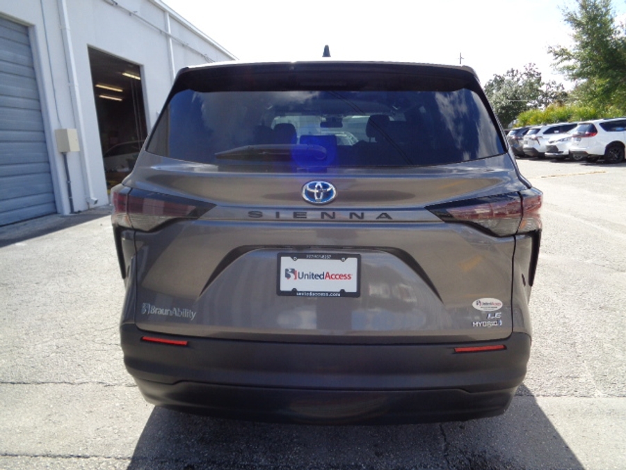 Used 2024 Toyota Sienna Hybrid LE Base - BraunAbility Side Entry Entry Fold Out Automatic Ramp