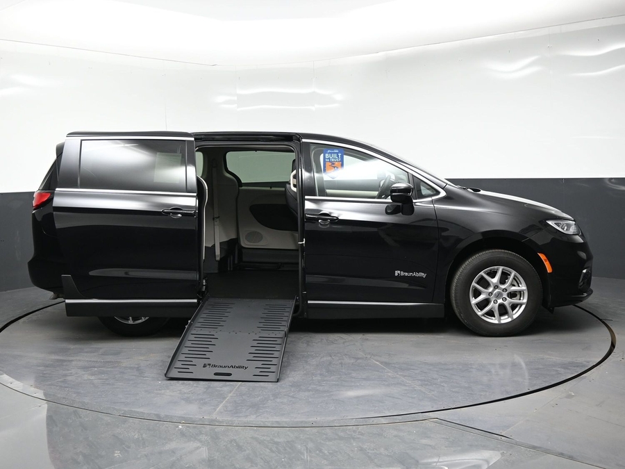 Used 2024 Chrysler Pacifica Touring L - BraunAbility Side Entry Fold Out Manual Ramp