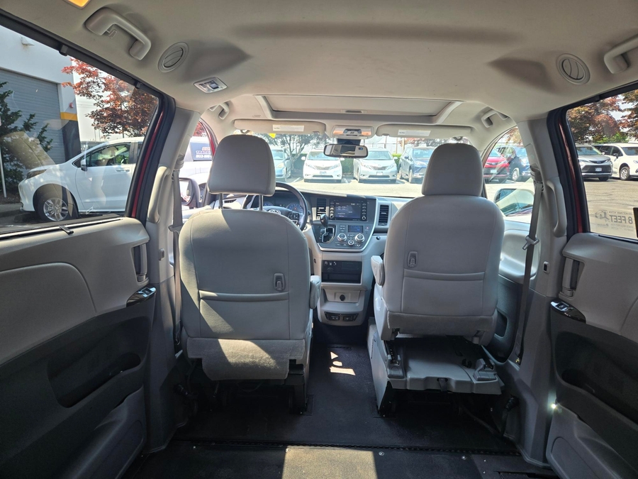 Used 2020 Toyota Sienna XLE - VMI Side Entry In Floor Automatic Ramp