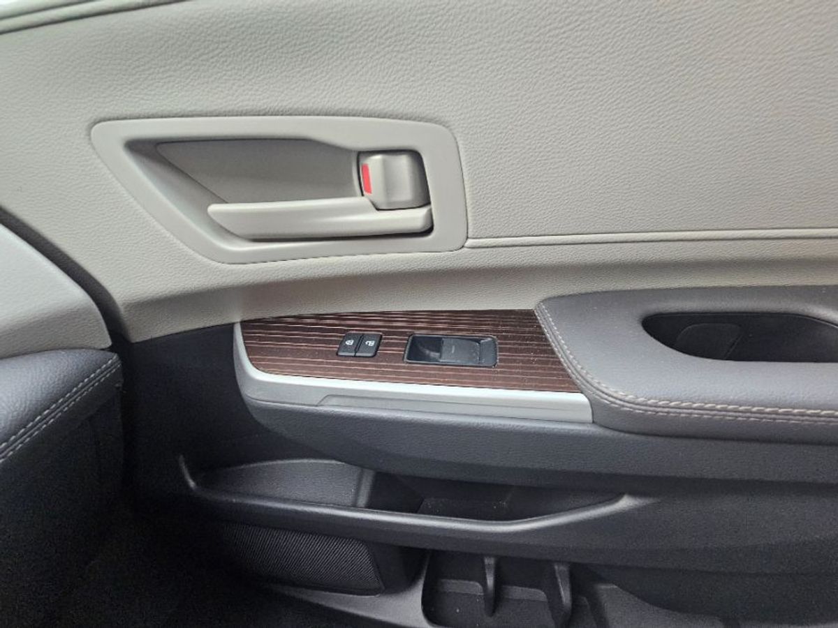 2023 TOYOTA SIENNA - Image 18