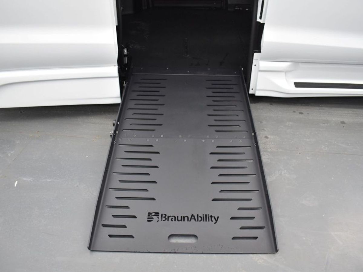 2025 CHRYSLER PACIFICA - Image 4