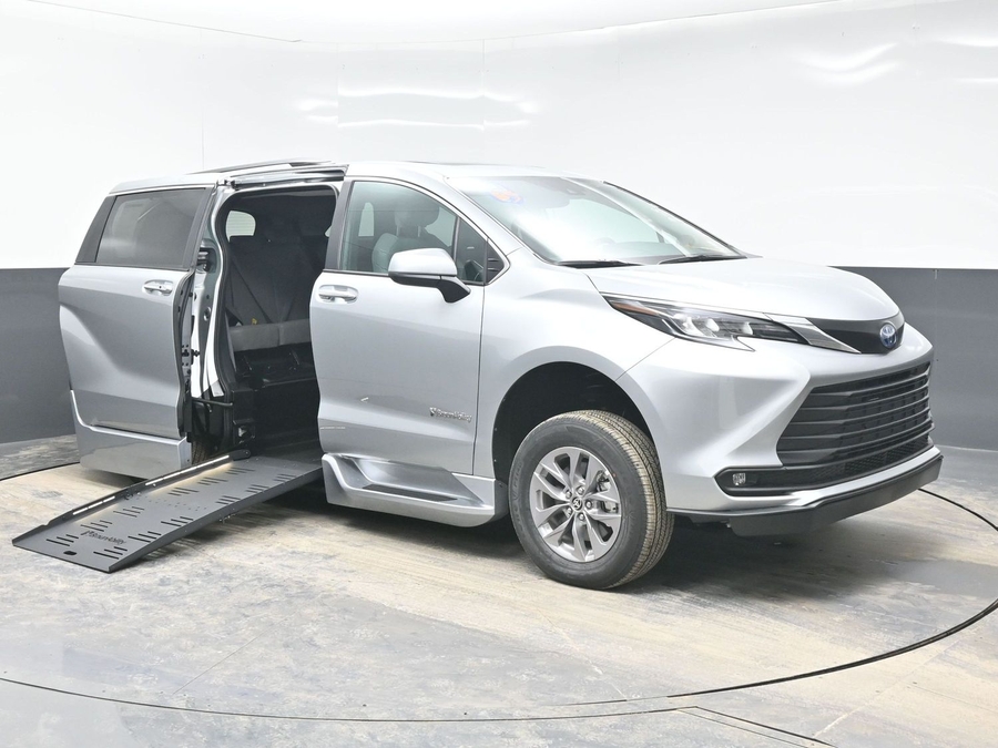 Silver Toyota Sienna with Side Entry Automatic Fold Out ramp