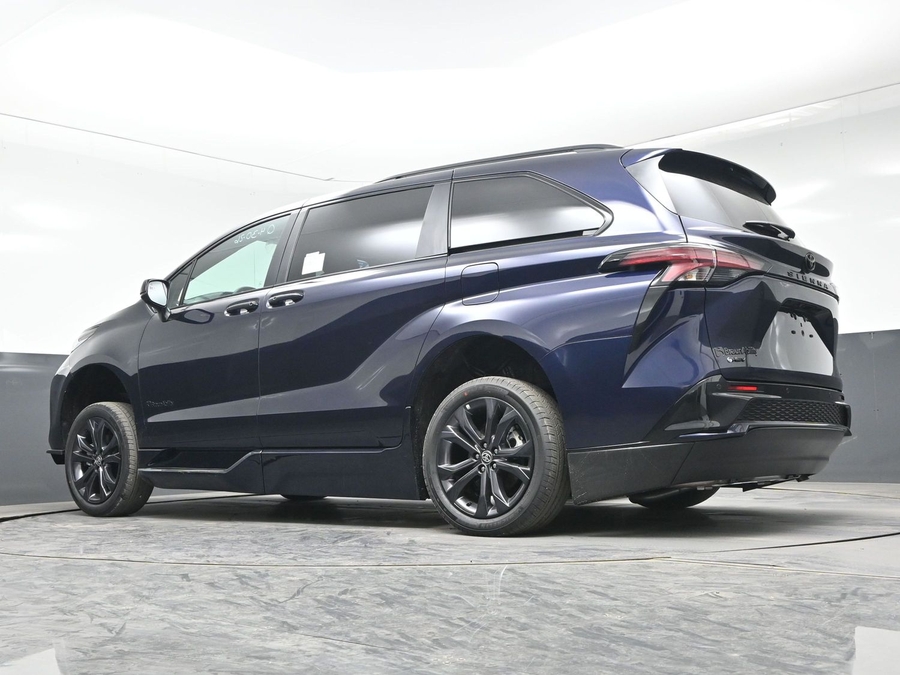 New 2026 Toyota Sienna Hybrid XSE Sport - BraunAbility Side Entry Entry Fold Out Automatic Ramp