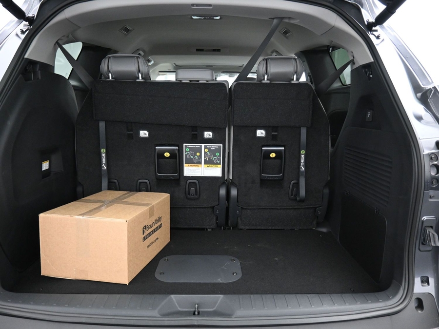 New 2025 Toyota Sienna Hybrid XLE Plus - BraunAbility Side Entry Entry Fold Out Automatic Ramp
