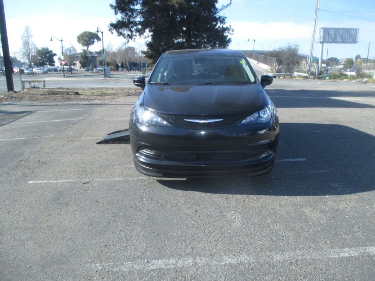 2023 CHRYSLER VOYAGER - Image 10