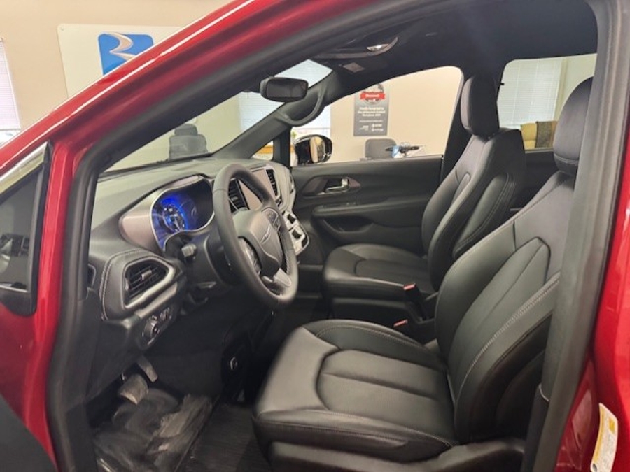 Red Chrysler Pacifica image number 7