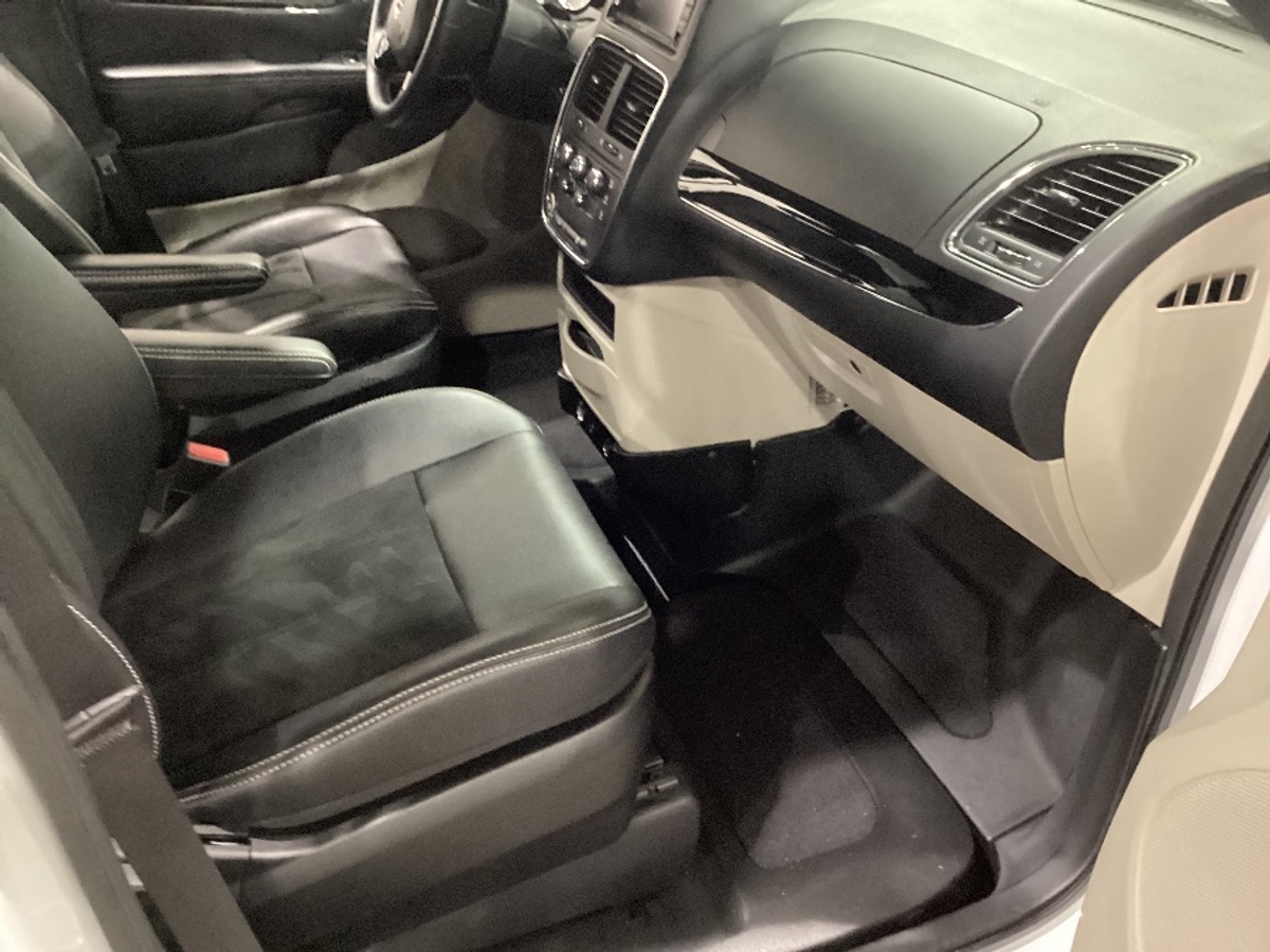 2019 DODGE GRAND CARAVAN - Image 16
