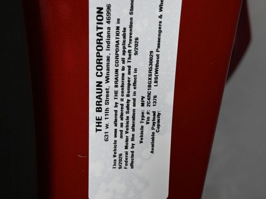 Used 2025 Chrysler Pacifica Select - BraunAbility Side Entry In Floor Automatic Ramp