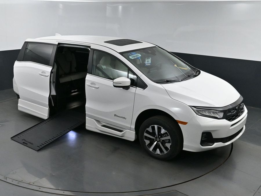 New 2025 Honda Odyssey EX-L - BraunAbility Side Entry Entry In Floor Automatic Ramp