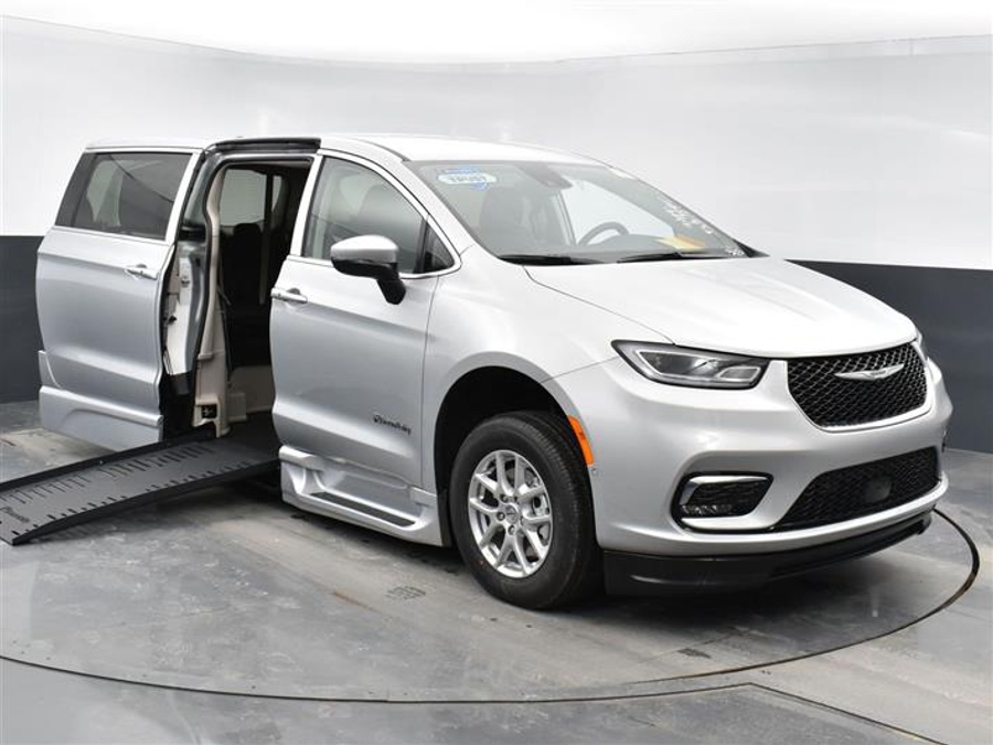 Used 2024 Chrysler Voyager LX - BraunAbility Side Entry Entry Fold Out Automatic Ramp