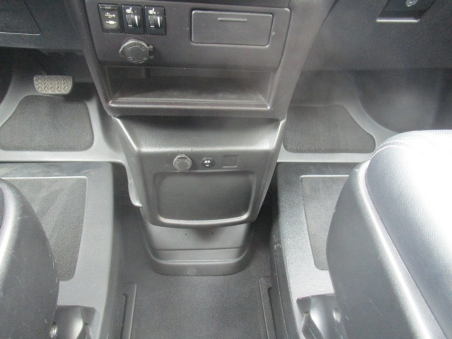 Used 2016 Toyota Sienna SE - BraunAbility Side Entry Entry Fold Out Automatic Ramp