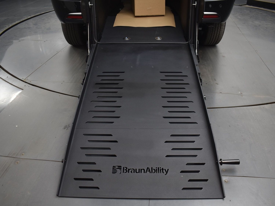 New 2025 Chrysler Pacifica Select Safety - BraunAbility Rear Entry Entry Fold Out Manual Ramp