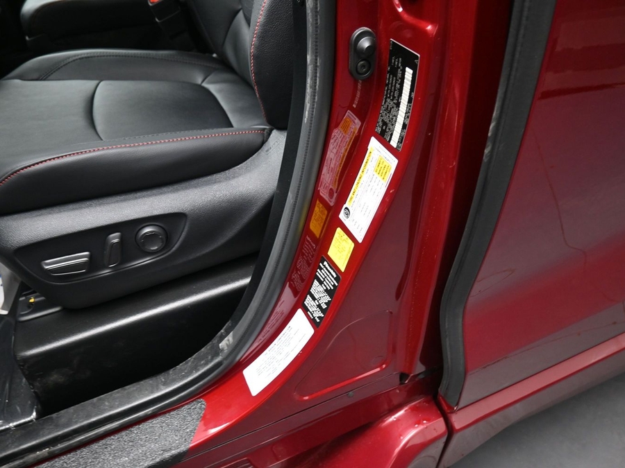 New 2026 Toyota Sienna Hybrid XSE Sport - BraunAbility Side Entry Entry Fold Out Automatic Ramp