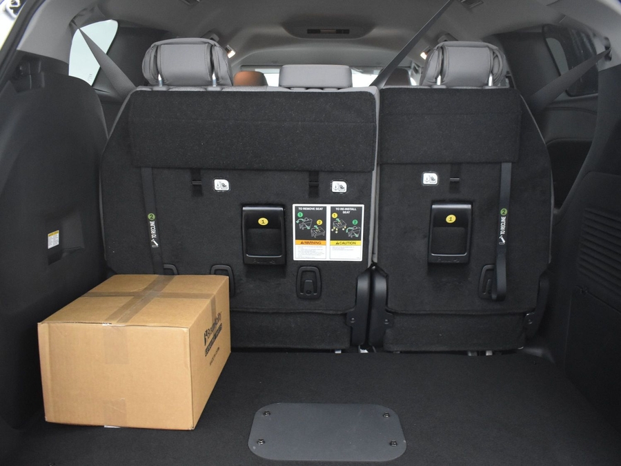 New 2025 Toyota Sienna Hybrid LE - BraunAbility Side Entry Entry Fold Out Automatic Ramp