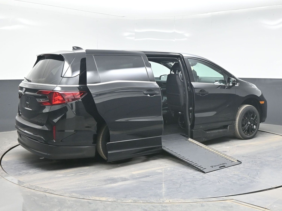 New 2026 Honda Odyssey Sport - BraunAbility Side Entry Entry In Floor Automatic Ramp