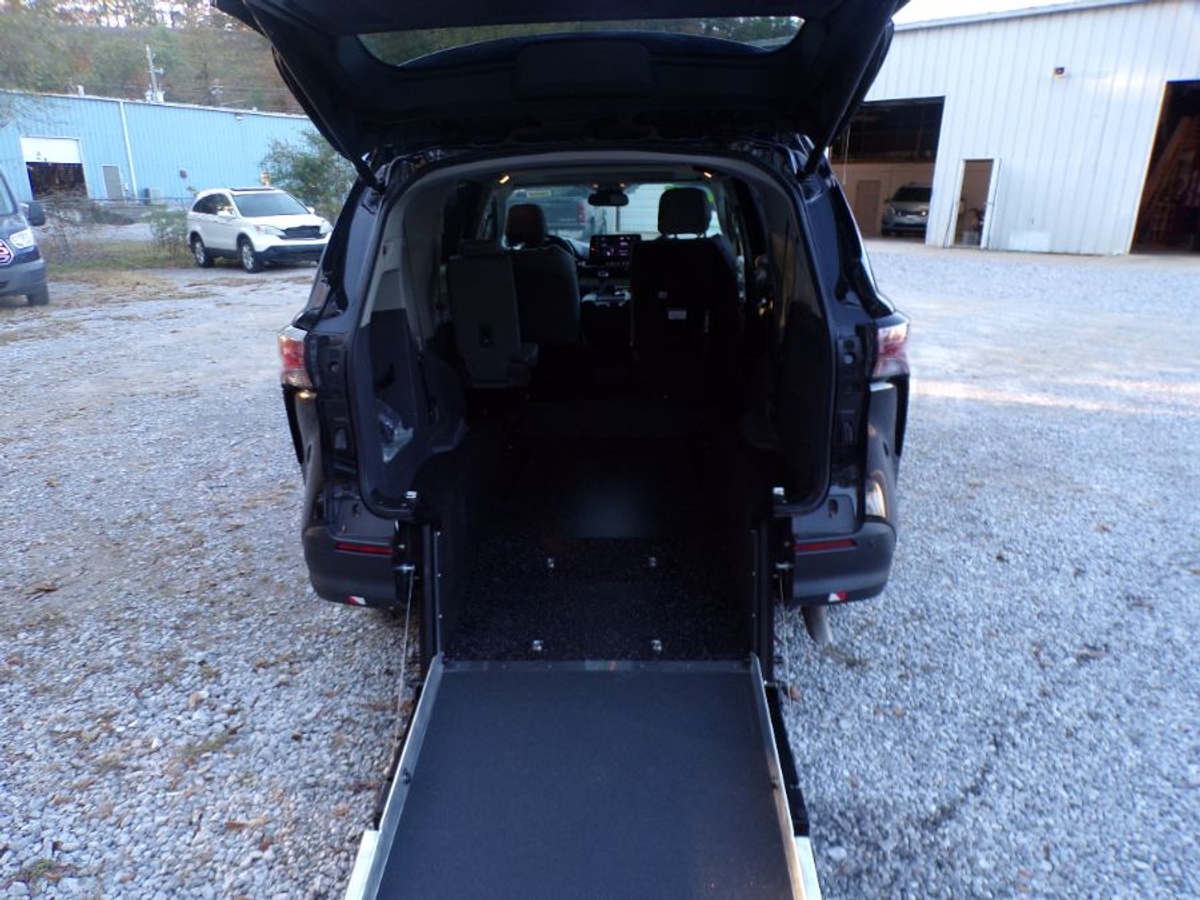 2024 TOYOTA SIENNA - Image 2