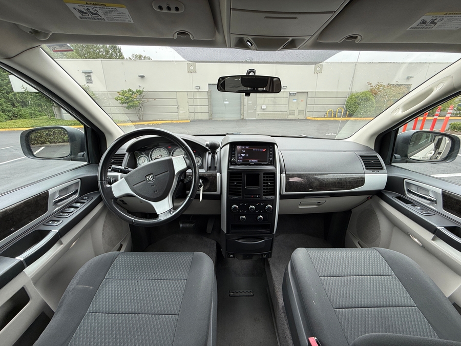 Used 2010 Dodge Grand Caravan SXT - VMI Side Entry In Floor Automatic Ramp