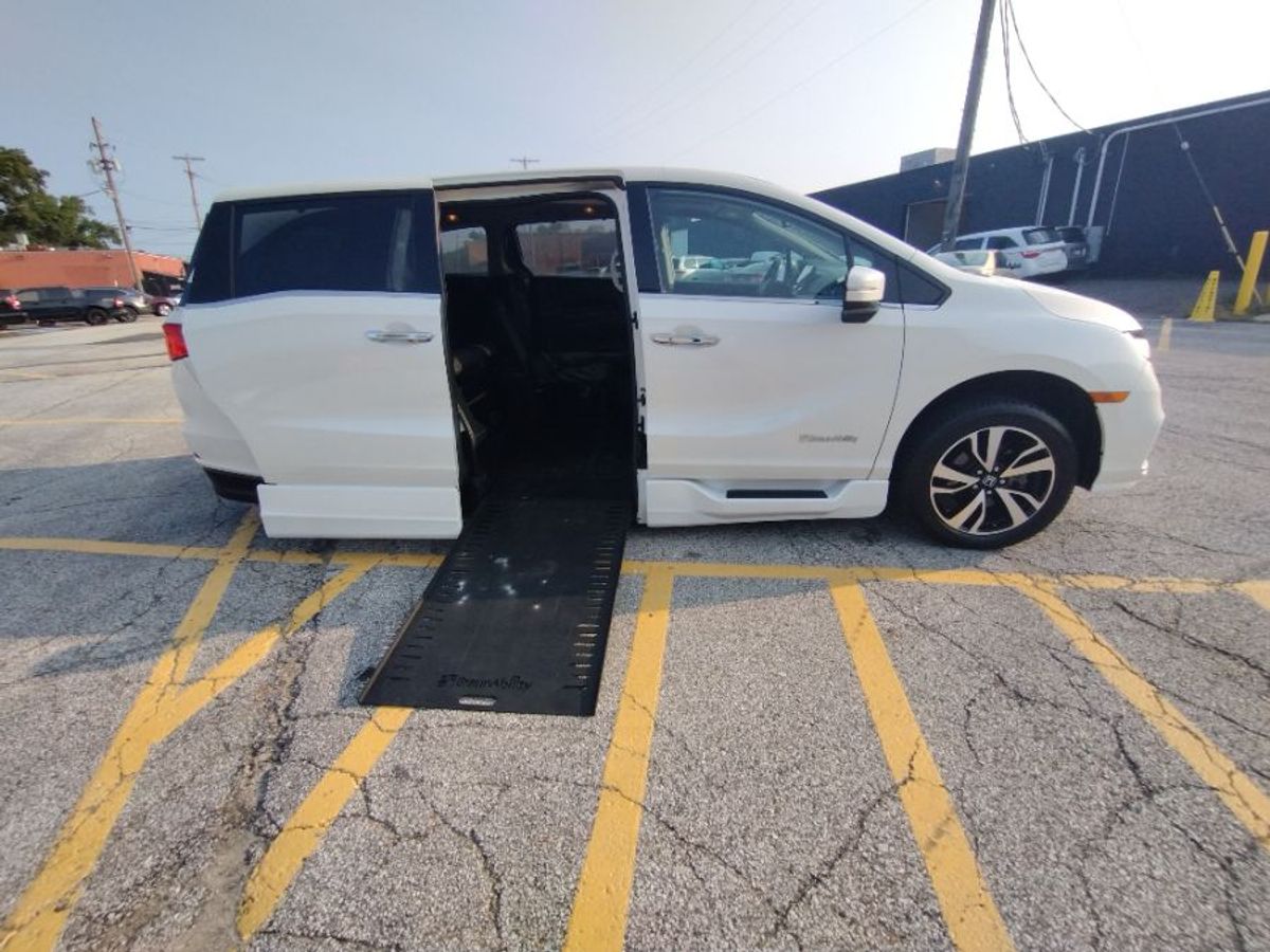 2019 HONDA ODYSSEY - Image 1