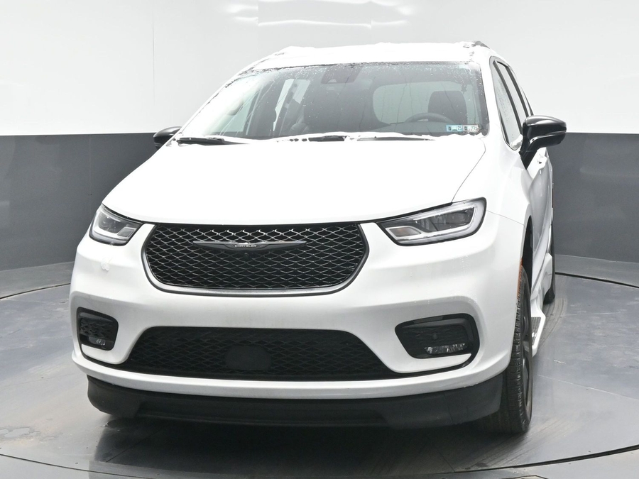 Used 2024 Chrysler Pacifica Touring L w/S package - BraunAbility Side Entry Entry Fold Out Automatic Ramp