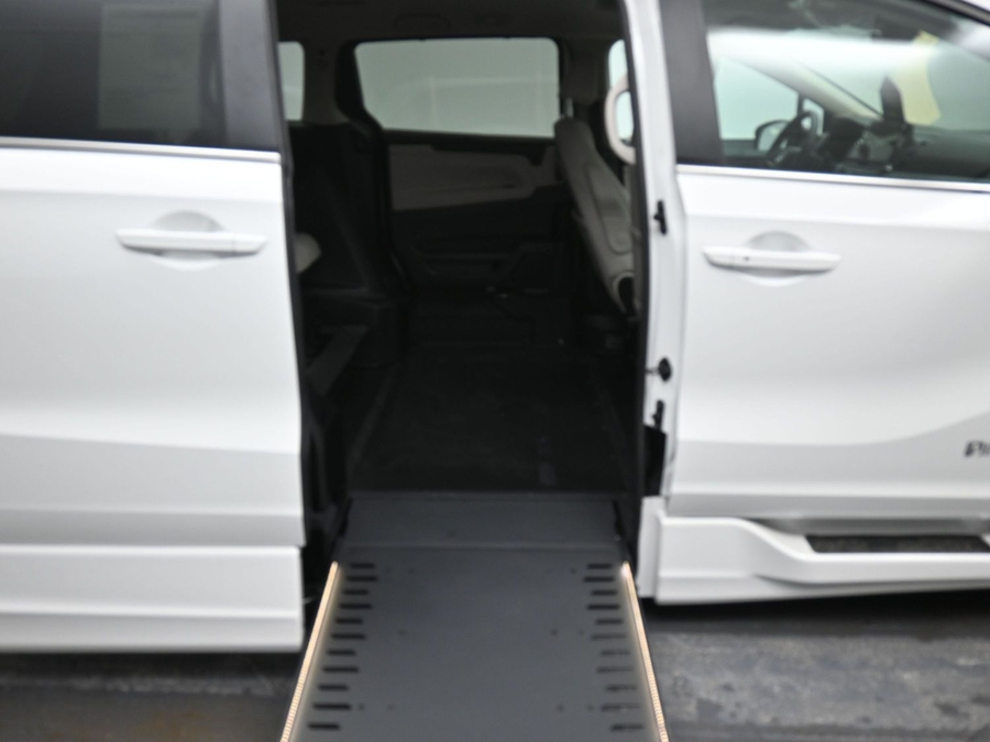 New 2026 Honda Odyssey EX-L - BraunAbility Side Entry Entry In Floor Automatic Ramp