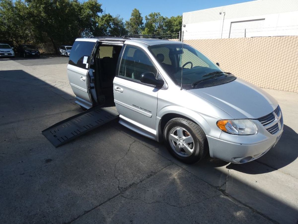Wheelchair Van Used 2007 Dodge Grand Caravan 7R313776