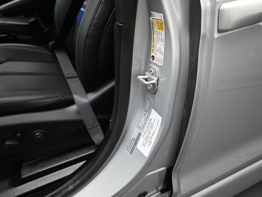 New 2026 Chrysler Pacifica Select Safety - BraunAbility Side Entry Entry Fold Out Automatic Ramp