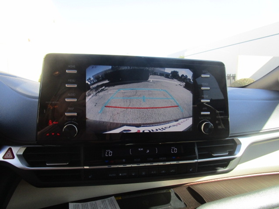 Used 2022 Toyota Sienna Hybrid XLE - VMI Side Entry Entry In Floor Automatic Ramp