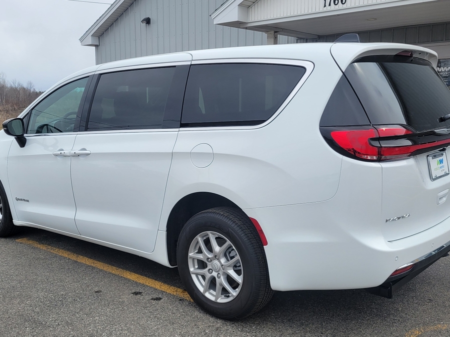 Blanco Chrysler Pacifica número de imagen 4