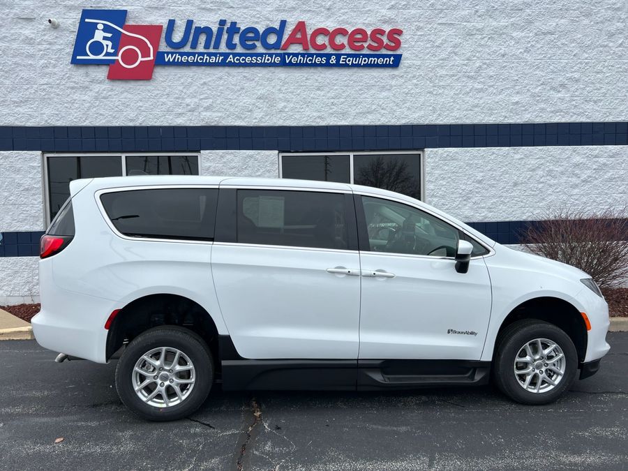 New 2025 Chrysler Voyager LX - BraunAbility Commercial Side Entry Entry Fold Out Manual Ramp