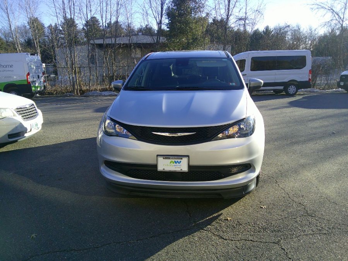 2023 CHRYSLER VOYAGER - Image 3